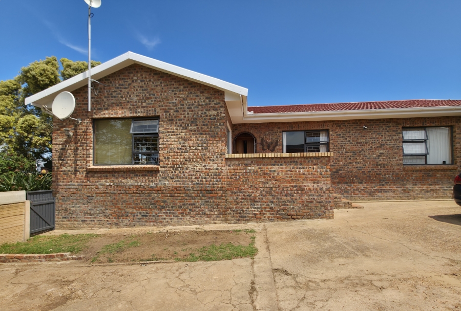 3 Bedroom Property for Sale in Wavecrest Eastern Cape